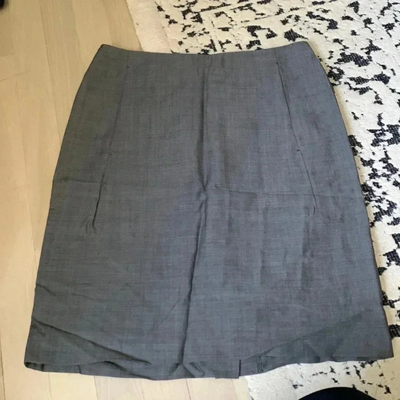 Authentic Marc Jacob’s, Classic Grey pencil skirt, worn once - Picture 1 of 3